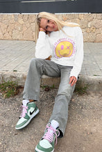 Lade das Bild in den Galerie-Viewer, SMILEY EYES SWEATER