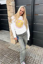 Lade das Bild in den Galerie-Viewer, SMILEY EYES SWEATER
