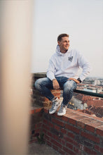 Lade das Bild in den Galerie-Viewer, Wellness Wäsch Hoodie white
